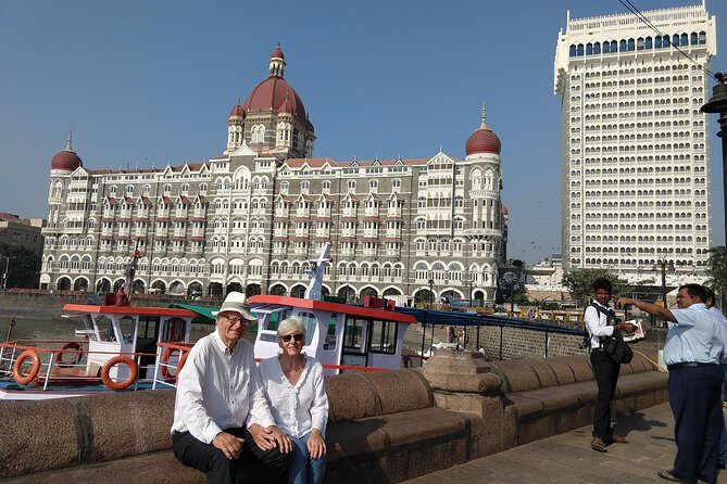 Best Mumbai Group Sightseeing Tour - Kala Ghoda arts streets and the Prince of Wales Museum galleries