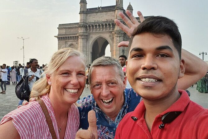 Best of Mumbai by Day/Night Private Tour With Meal and Transport. - CSMT and the Jain Temple: quick architecture fixes