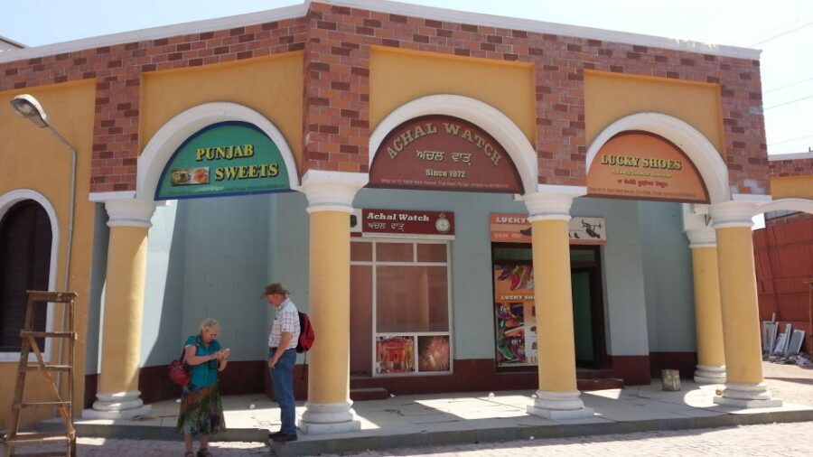 Bollywood Filmcity tour with Dance show. - Should you book the Bollywood Film City tour with dance show?