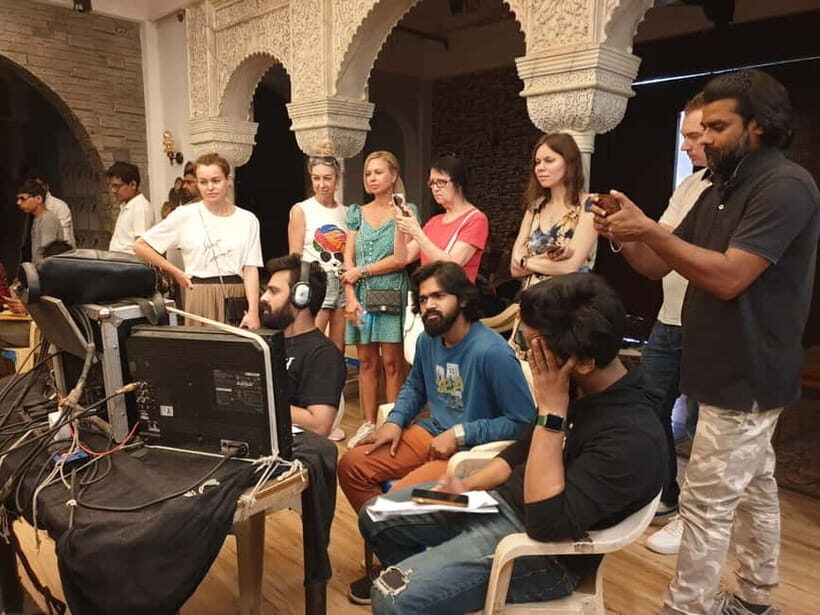 Bollywood Sightseeing and Celebrity Home Tour by Private Car - Timing: how 3 to 9 hours can fit your Mumbai day