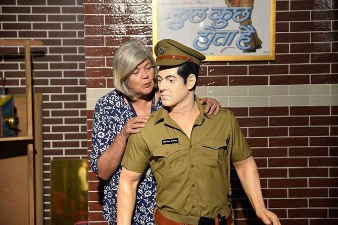 Bollywood Studio Tour: Get an Exclusive Behind-the-Scenes - Bollywood filming at SJ Studios: what you actually get to see