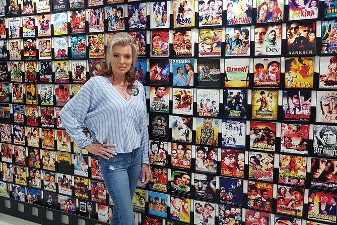 Bollywood Studio Tour with Slum & City Tour - Why a Bollywood Studio Tour in Mumbai Feels Different Than a Museum