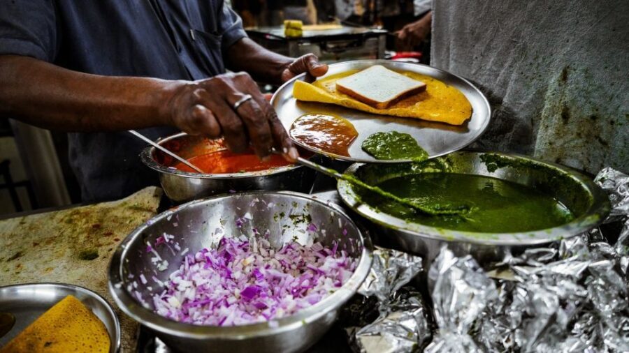 Bombay Express Mumbai Food Tour with 15+ Tastings - Mangaldas local life and the “how Mumbai eats” lesson