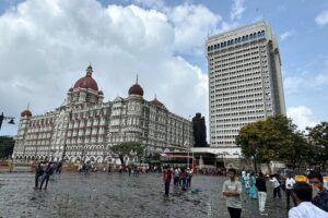 Cruise to Mumbai Historical Tour - Pickup, mobile ticket, and the real-world flow of the day