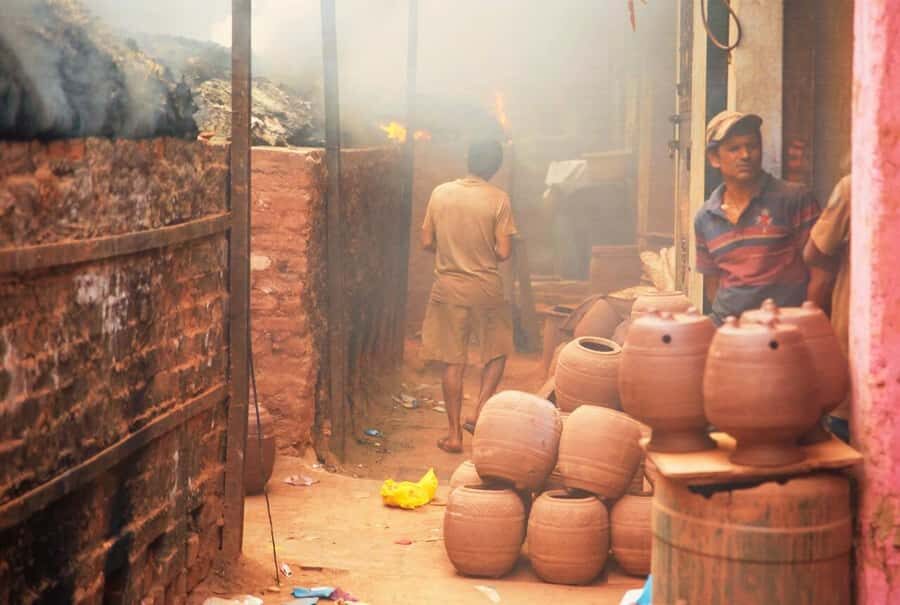 Dharavi: Daily Life inside Asia's Largest Slum walking tour - Entering Dharavi the way it actually works