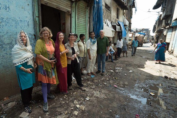 Dharavi Slum Tour in Mumbai with Combo Packages & Transfers - Guides: the difference between seeing Dharavi and understanding Dharavi
