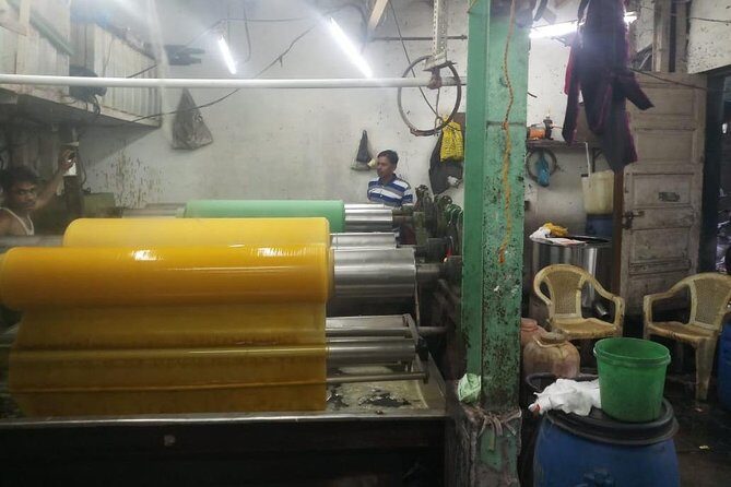 Dharavi Slum Tour with Laundry And Hotel Transfer (South Mumbai) - Dhobi Ghat in 20 Minutes: Britain-Linked Laundry at Scale