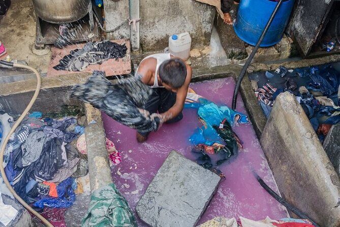 Dhobi Ghat Guided Tour A walk inside the biggest open air Laundry - Mahalaxmi Dhobi Ghat: a city-scale job done outdoors