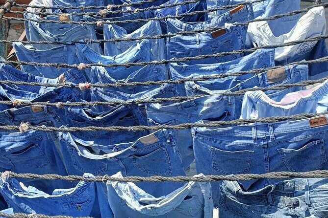Dhobi Ghat Guided Tour A walk inside the biggest open air Laundry - The guide experience: clear answers, a calm pace, and real names