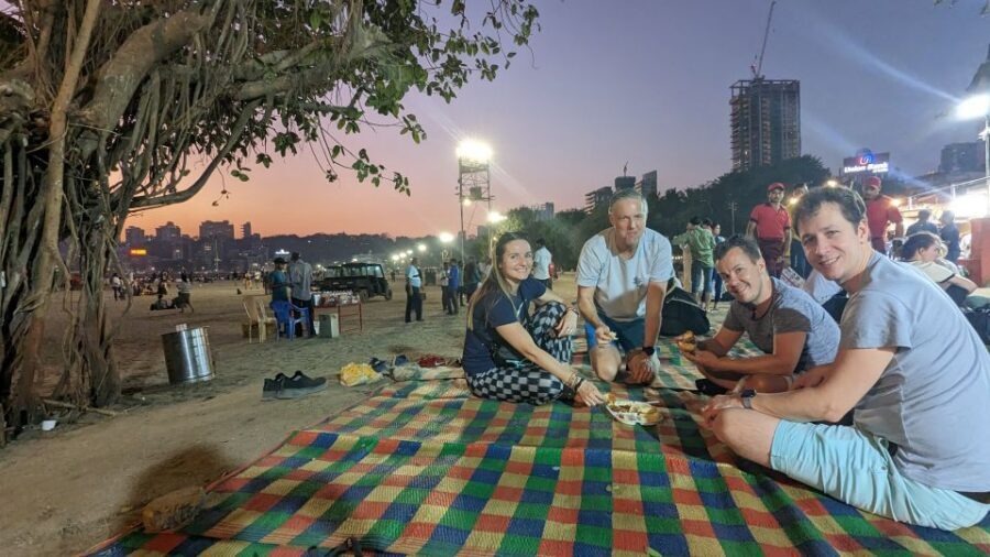 Discover Mumbai's street & beach with Vegetarian food tour - Street-to-beach vegetarian food in 2–3 hours (and why it works)