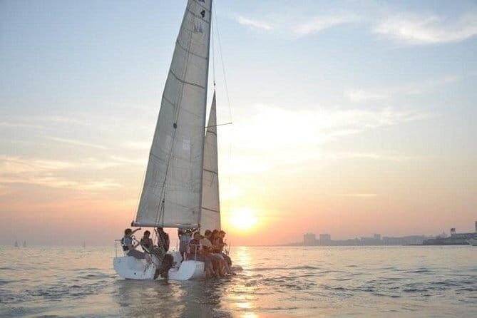 Discover Sailing at Iconic Gateway- Mumbai - Key highlights to know before you go