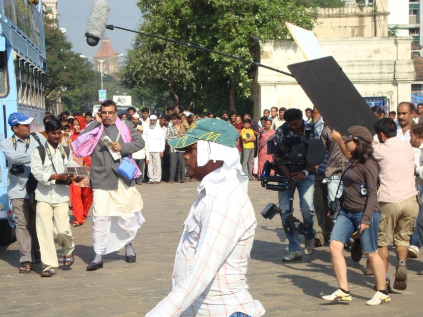 Elephanta Cave Tour with Bollywood Tour - From Hotel Pick-up to Gateway of India Ferry: how the day starts