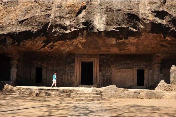 Elephanta Caves and Mumbai City Half-Day Tour including Guide - Gateway of India ferry: the part you’ll remember most