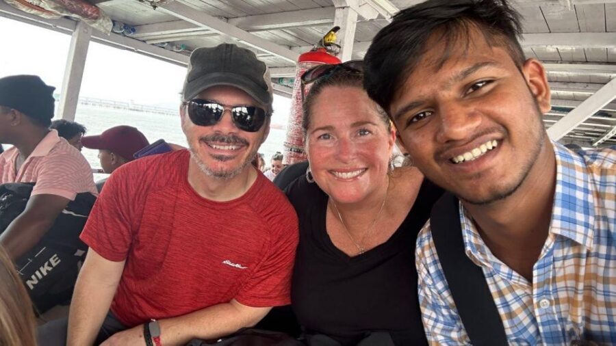 Elephanta Caves & Island Guided Tour - From Gateway of India to Elephanta Island: the ferry part matters