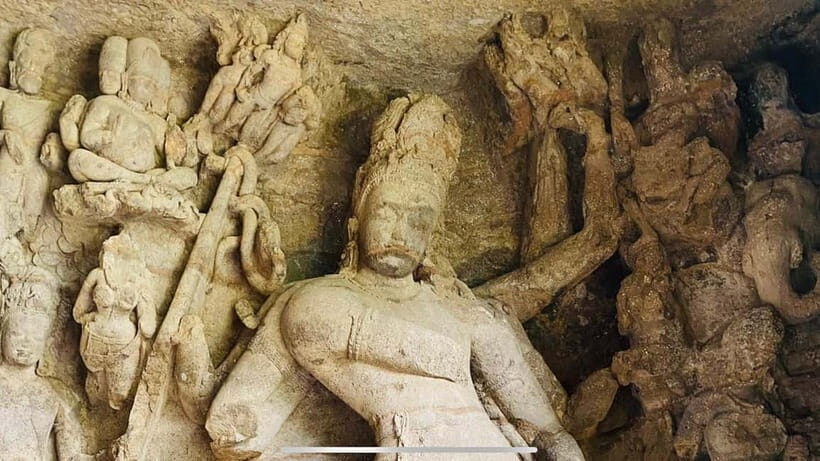Elephanta caves tour in Mumbai - Group & Private Options - What the guided cave tour actually does for you