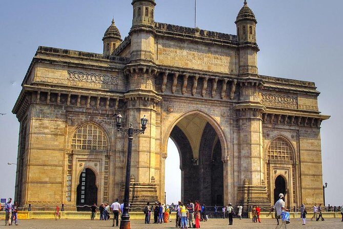 Explore Complete Mumbai City in 3 Days by Private Vehicle - Dhobi Ghat, Antilia views, Jain Temple, Banganga, and Babulnath: Day 1’s contrast stops