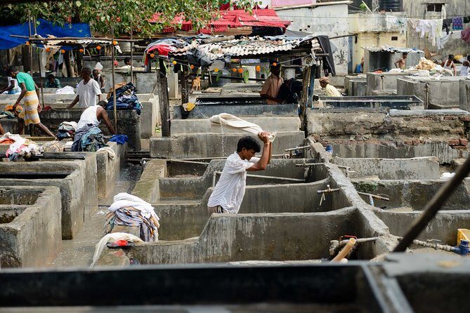 Explore Complete Mumbai City in 3 Days by Private Vehicle - Haji Ali Dargah: the stop that adds coastline mood