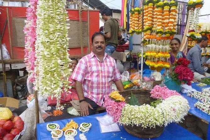 Explore the New colorful places in Mumbai Market Tour - South Mumbai’s Market Maze: What This 3-Hour Walk Gets Right