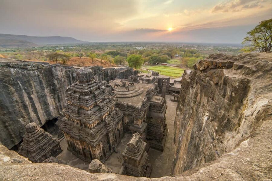 From Mumbai: Ajanta and Ellora Day Tour with Flights - Guide Support and Skip-Line Help: What You Gain