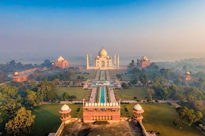 From Mumbai - Overnight Taj Mahal Agra Private Tour by Return Flights - Price and value: what $472 per person is buying you