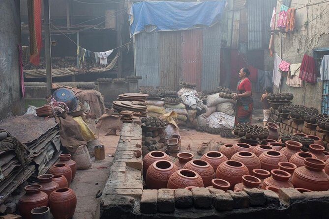 Full Day Mumbai Sightseeing Tour with Dharavi Slum - A full-day circuit that connects Mumbai’s icons to everyday life