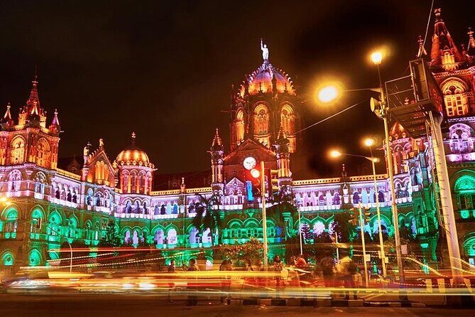 Highlights of Mumbai Sightseeing Tour: TRAVELLERS CHOICE AWARDED - Oval Maidan: University Buildings and the Big-City View