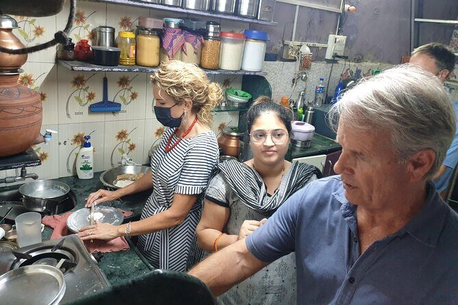 Indian Curry 5-Hour Cooking Classes In Mumbai - The Pottery Add-On: A Small Stop With Big Side Value