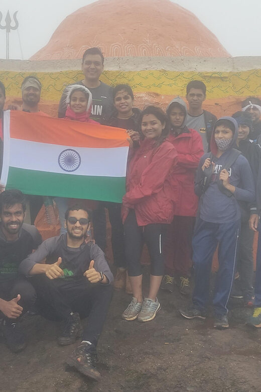 Kalsubai Hike (Midnight Pickup) - The Van Ride and the Early-Morning Setup