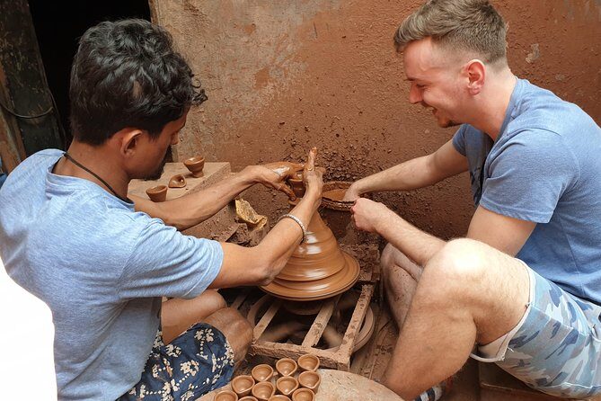 Life In Dharavi: A Guided Tour Of Dharavi Slum - Getting the Most Out of the Visit: What to Bring and How to Behave