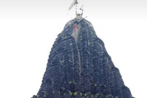 Maharashtra Three Jyotirlinga Tour from Mumbai - Getting around in comfort: the private AC car system