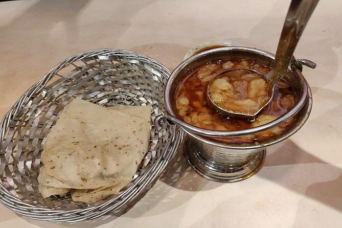 Mohd Ali Road Kebab & Curry Food Trail in Mumbai with Guide - What You’ll Do in 3 Hours: A Stop-by-Stop Street Food Loop