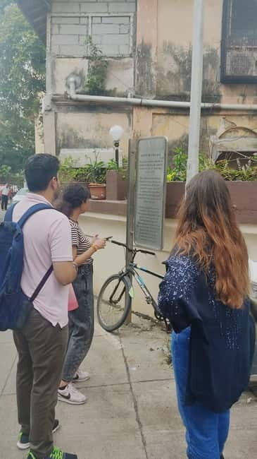 Mumbai: 2-Hour Guided Bandra Walking Tour - Ranwar Village and the Forts-Churches Mix