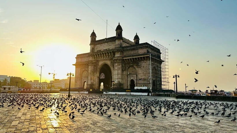 Mumbai: 5 Hours Private City Sightseeing Tour with Guide - Starting at Taj Mahal Palace: easy access to the action