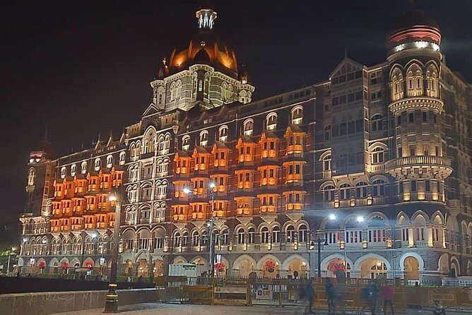 Mumbai After Dark: Private Night Tour with AC Transfers - Bottled water and snacks: small comfort that matters at night