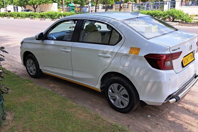 Mumbai Airport to Mumbai Hotels : Private Transfers - Key Points at a Glance
