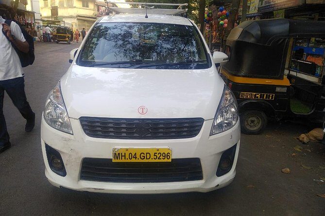 Mumbai Airport Transfer - Vehicle size and luggage reality (up to six passengers)