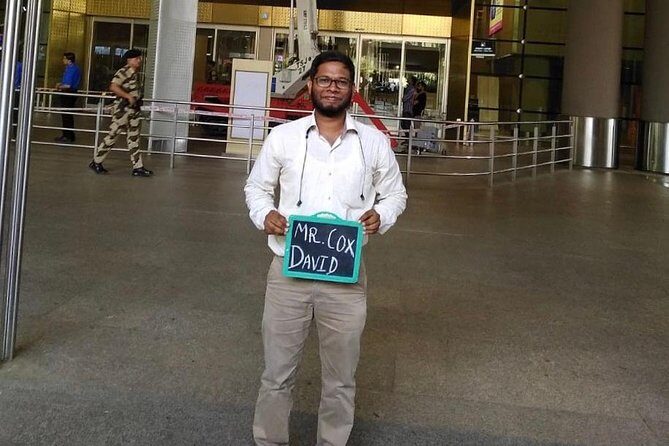 Mumbai Airport Transfer - Entering the pick-up zone: what you can expect at arrival