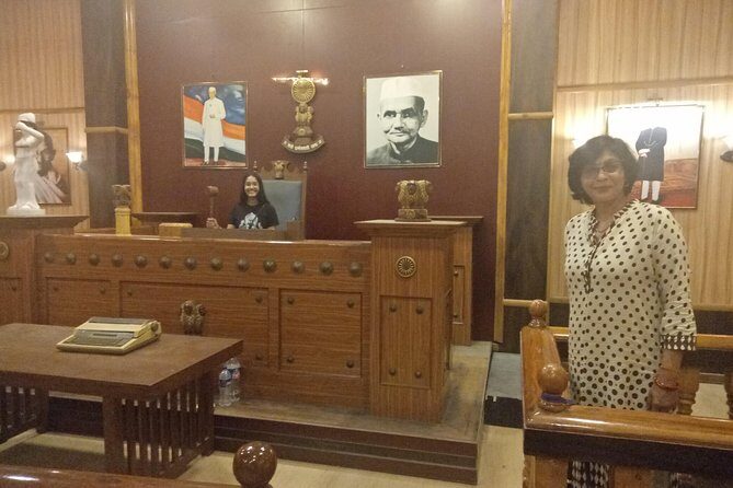 Mumbai Bollywood Studio Guided Tour - Door-to-Door Pickup and the A/C Comfort Factor