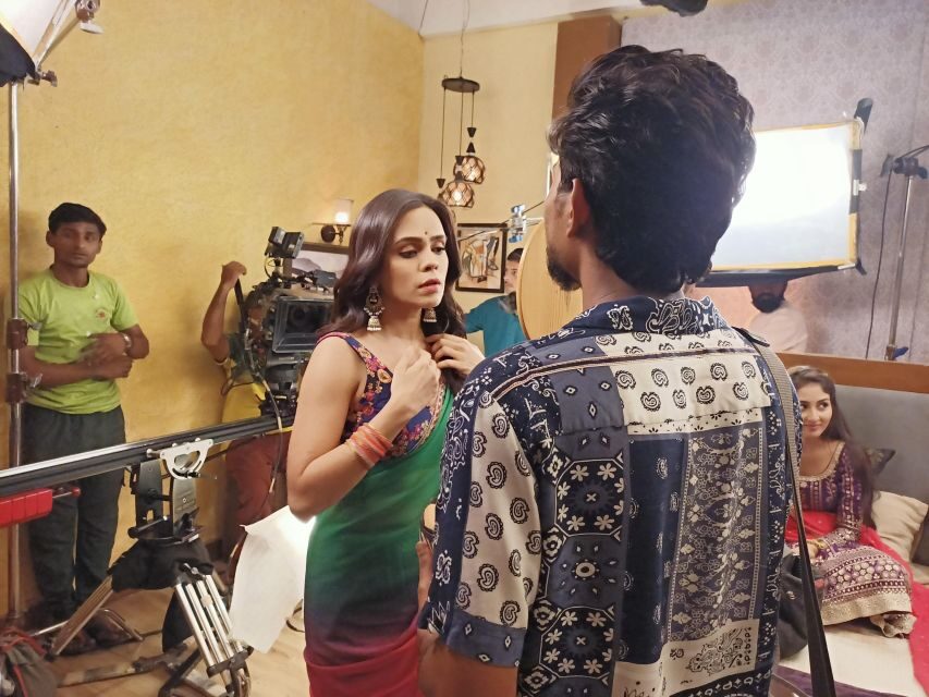 Mumbai: Bollywood Studio Guided Tour with Tickets - Dubbing studio: learn voice-over and try dubbing a famous scene