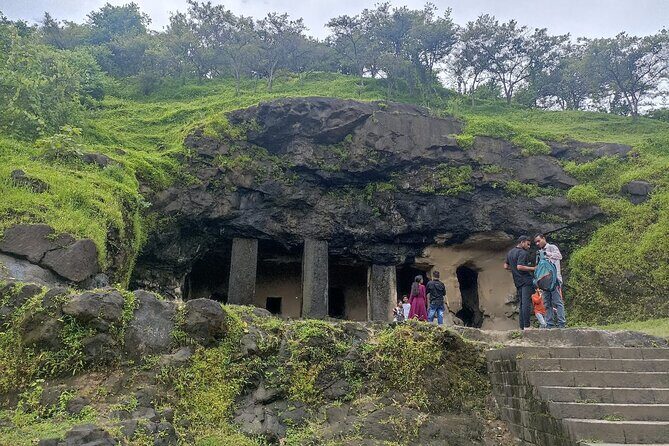 Mumbai City Sightseeing with Elephanta Caves Full Day Tour - Marine Drive and Malabar Hill gardens: sea views without the long detour