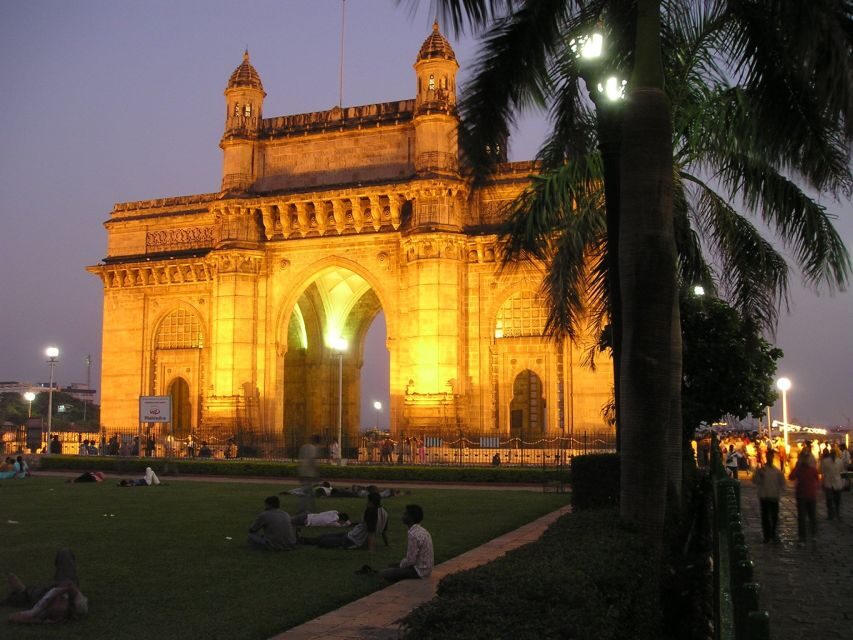Mumbai: Customizable City Sightseeing Tour with Hotel Pickup - Chor Bazaar and Crawford Market: shopping that feels like Mumbai