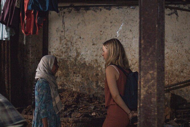 Mumbai Dharavi Slum Tour With Local English Guide - Should you book the Mumbai Dharavi Slum Tour with a local English guide?