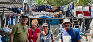 Mumbai: Dhobi Ghat Laundry and Dharavi Slum Tour with Local - Meeting your guide in Mumbai and getting the tone right