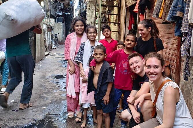 Mumbai: Dhobi Ghat Laundry & Dharavi Slum Tour with a Local - Dhobi Ghat: the outdoor laundry machine at human scale