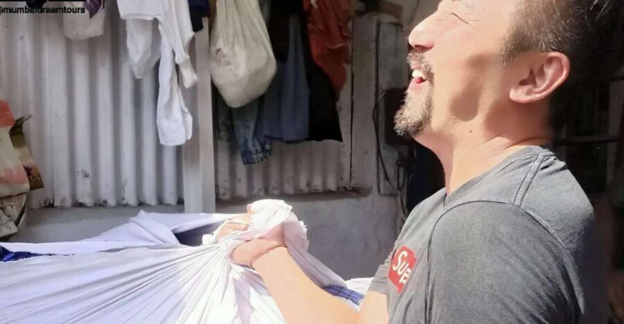 Mumbai: Dhobi Ghat Tour with Dharavi and Train Ride Options - The history part that matters: why the dhobi role still has weight