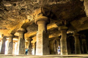 Mumbai: Elephanta Caves Tour with Ferry - Elephanta Caves: UNESCO setting, cave carvings, and the stories your guide connects