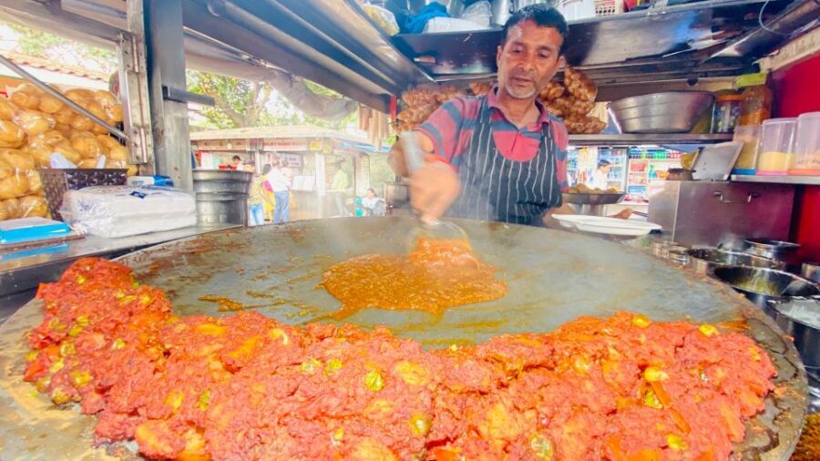 Mumbai: Evening Street Food Tasting & Cultural Market Tour - Chor Bazaar after dark: shopping energy with another snack round
