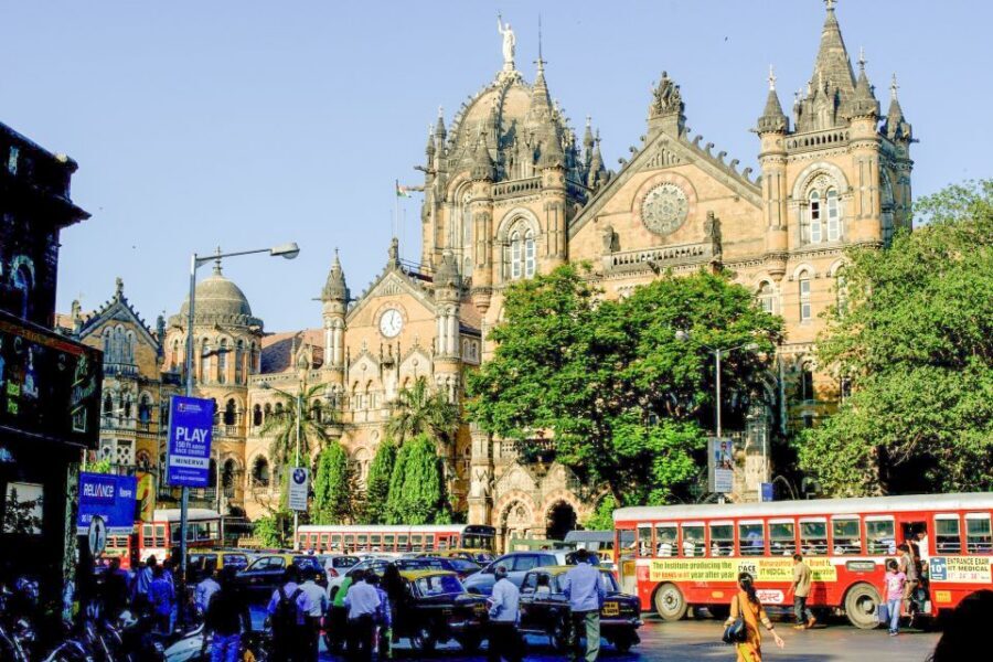 Mumbai: Full-Day Private Sightseeing Tour - Malabar Hill and local temple time: a gentler Mumbai interlude