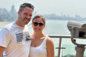 Mumbai Full-Day Sightseeing & Dharavi Slum Tour - From high courts to Marine Drive: seeing power, then the sea
