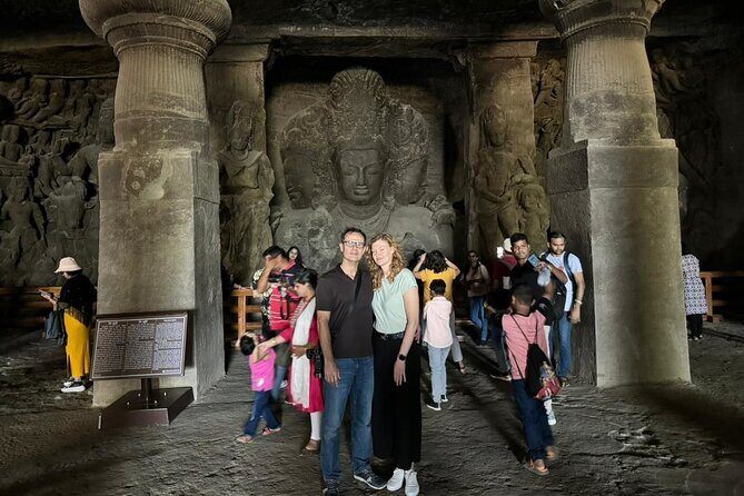 Mumbai Full-Day Sightseeing & Elephanta Caves Tour - Dhobi Ghat and Crawford Market: real Mumbai scenes in short bursts